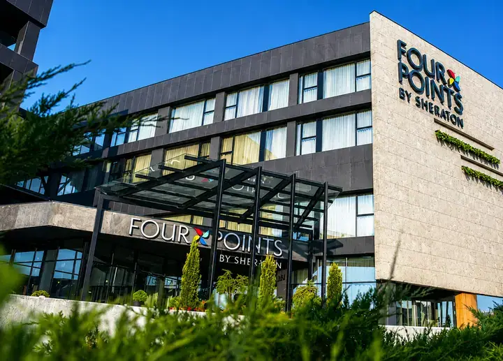 Four Point by Sheraton - Structural Facades