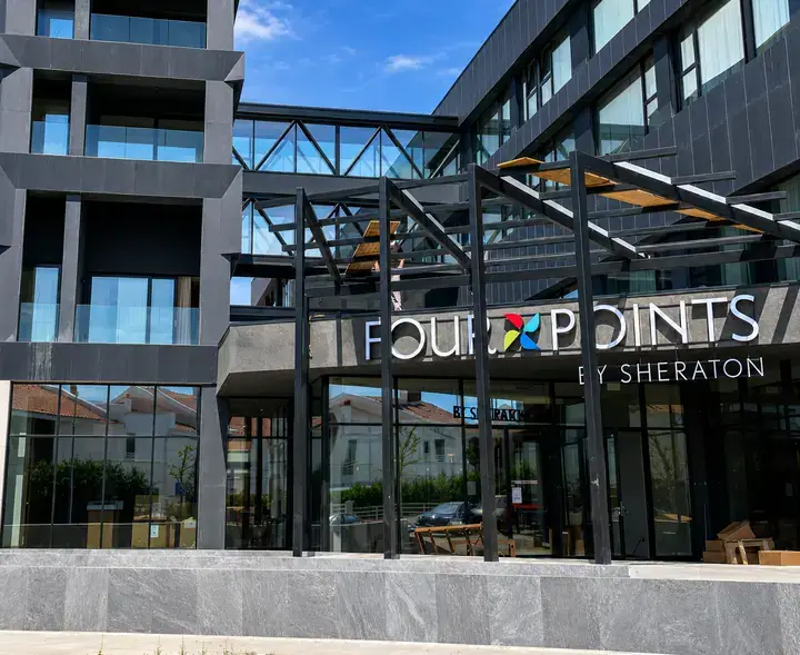 Four Point by Sheraton - Structural Facades