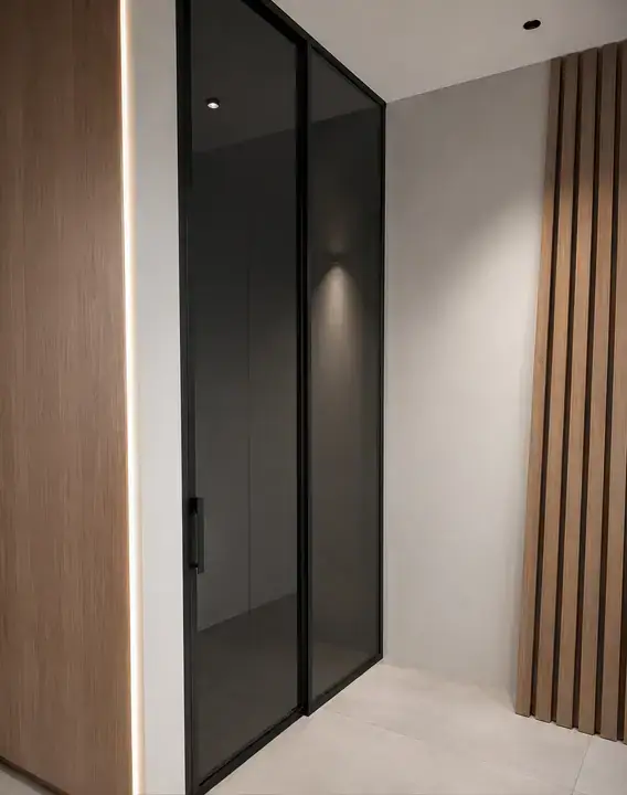 Four Point by Sheraton - Sliding Doors