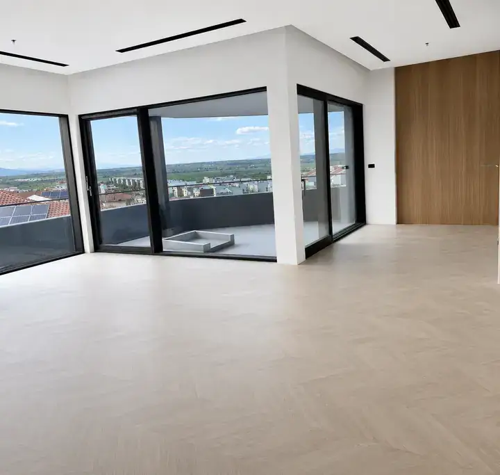 Four Point by Sheraton - Sliding Doors