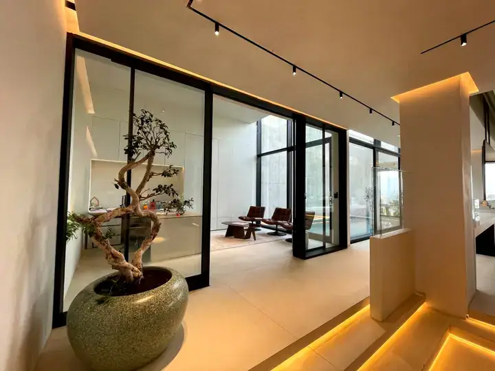 Marigona Hill - Automatic Doors