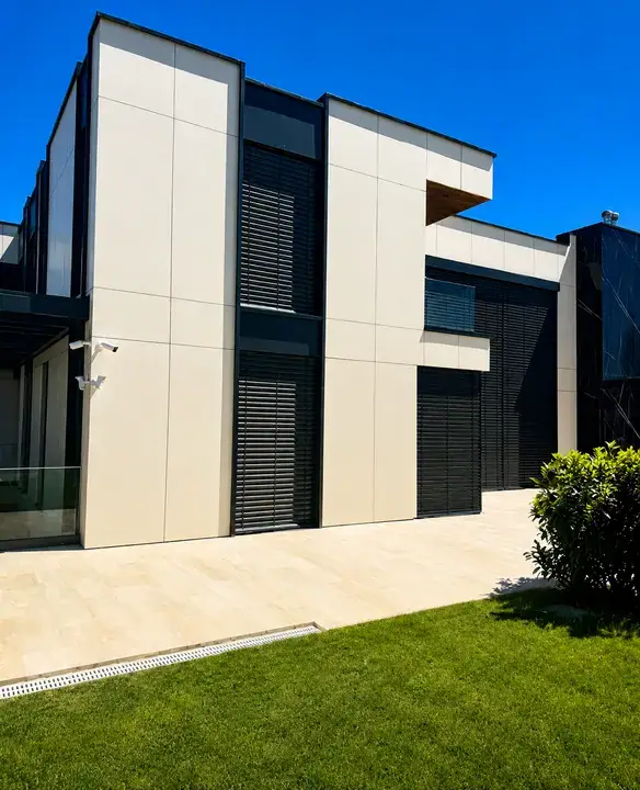 Residencial House AD - Windows