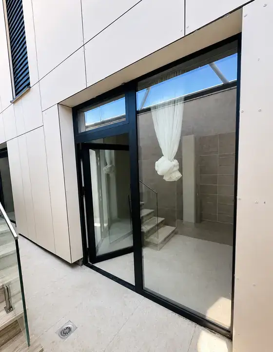 Residencial House AD - Exterior Doors