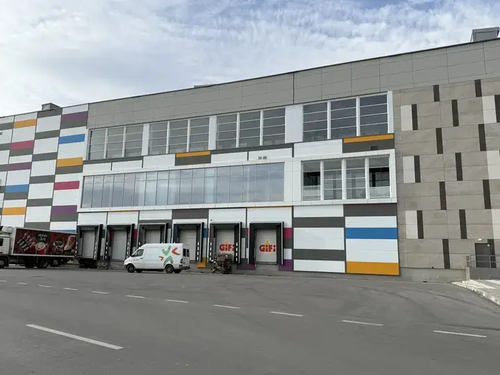 Structural Facades