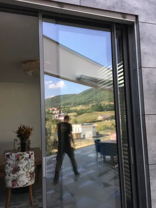Sliding Doors